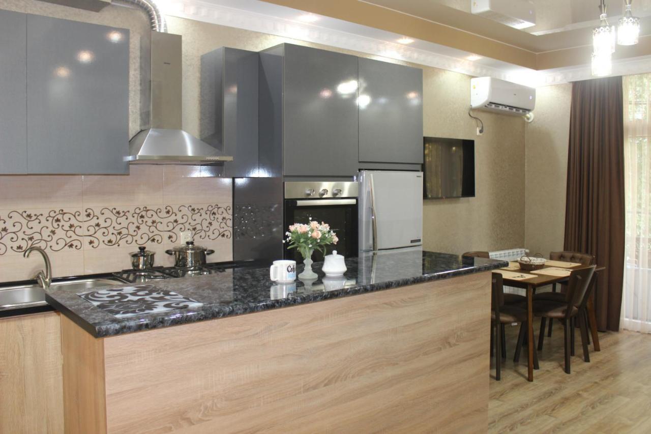 Hotel Tarasa 쿠타이시 외부 사진